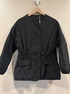 New with Tags Black Women's Drawstring Waist Puffer Jacket Small/Medium